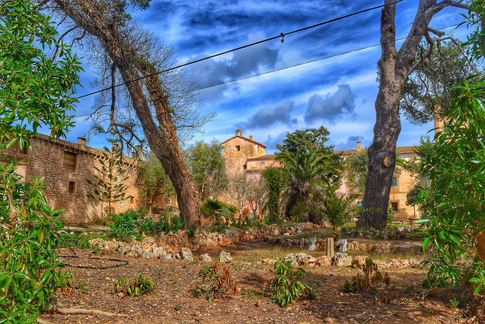 Cases de possessió de Son Serra de Marina